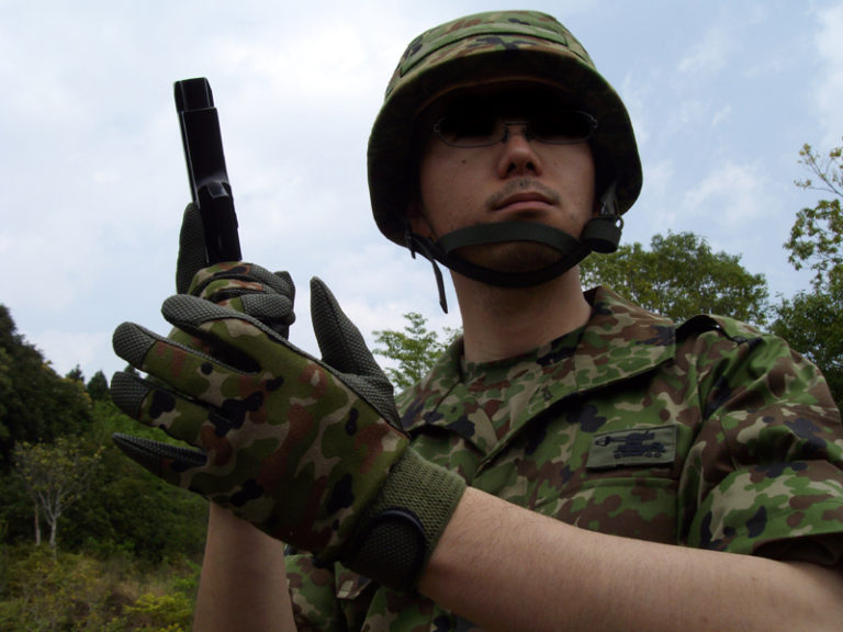 自衛隊のサイドアーム ～ 9mm拳銃 (タナカ製・ガスブローバック