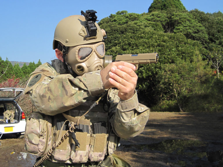 実用性は如何ほど アメリカ陸軍 M40 ガスマスク型ゴーグル メーカー不明 サバゲー用品 ナナシノミコト