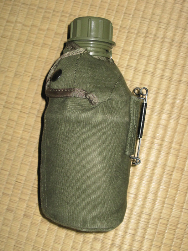 アメリカ陸軍　キャンティーン　カバー付　1969年製 実物⁄米軍キャンティ-ンセット⁄ナム戦. 1969年製 米軍キャンティーン