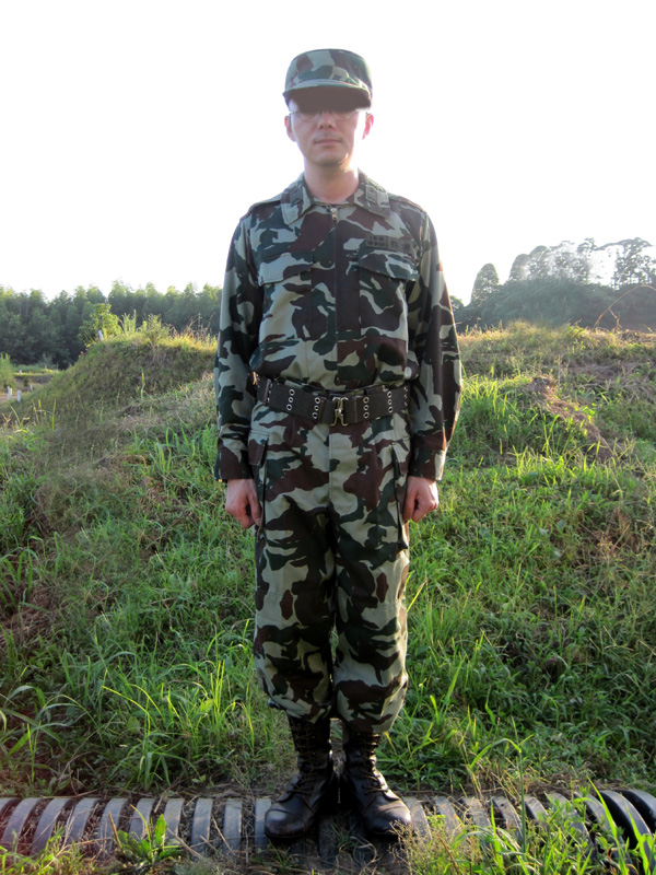 陸上自衛隊。陸自。熊笹迷彩服時代の拳銃入れ。昭和自衛隊。OD装備。PX品。 陸自装備「旧迷彩三銃士」