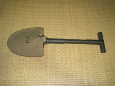 別名Tボーン・ショベル ～ アメリカ陸軍 M1910 イントレンチングツール＆ケース (海外製・複製品)