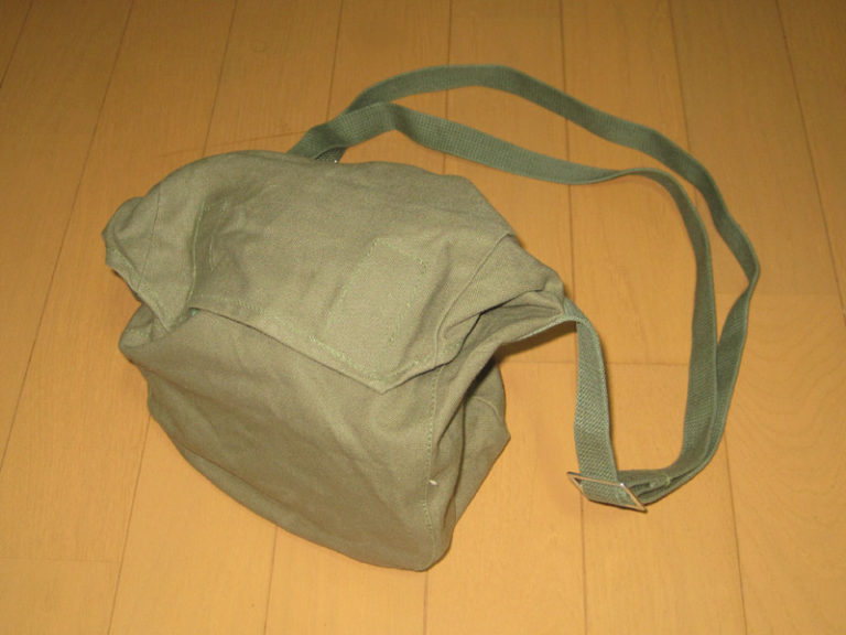 ベルクロ防毒面具_01-768x576.jpg