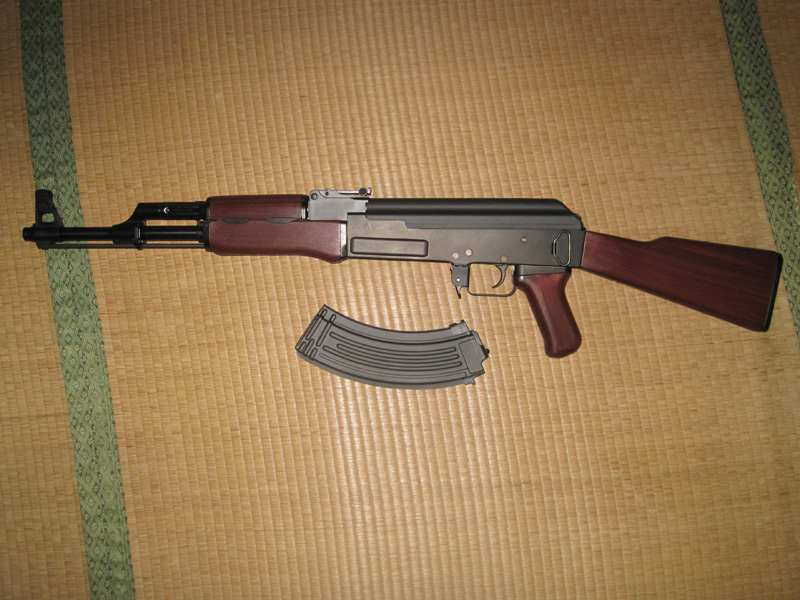 AK-47 (東京マルイ製・次世代電動ガン)│ナナシノミコト