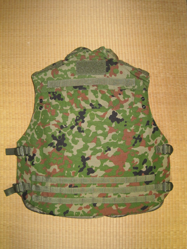 防弾チョッキ2型・SG製_27.jpg