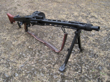 ヒトラーの電動のこぎり ～ MG42 汎用機関銃 (S&T製・電動ガン)