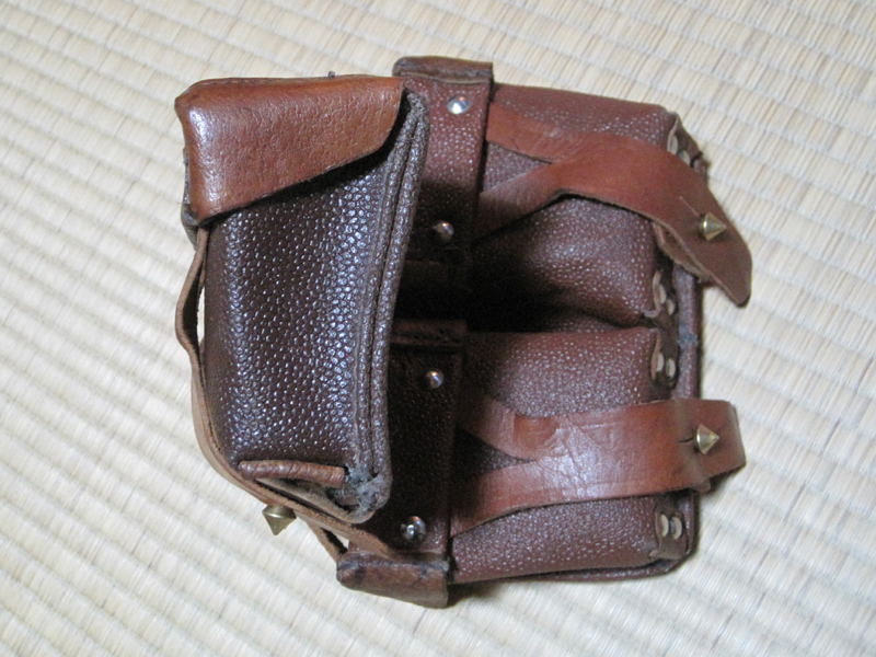 ソ連軍 モシン・ナガン小銃 弾薬盒 (実物)│ナナシノミコト