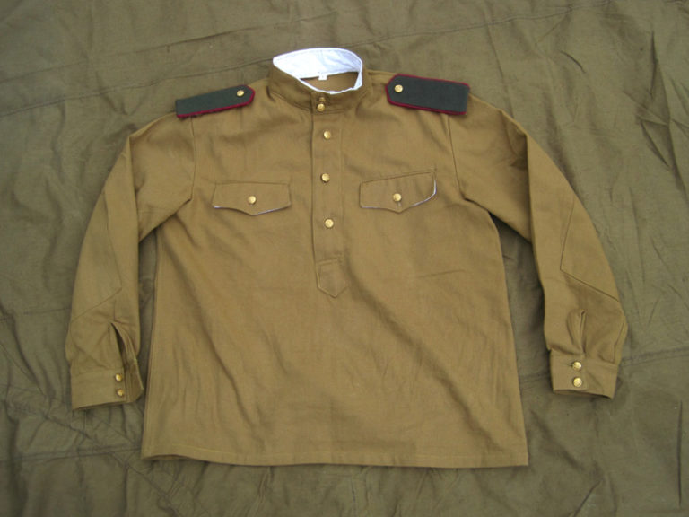 通称“ルバシカ” ～ ソ連軍 1943年型ギムナスチョルカ (海外製・複製品 