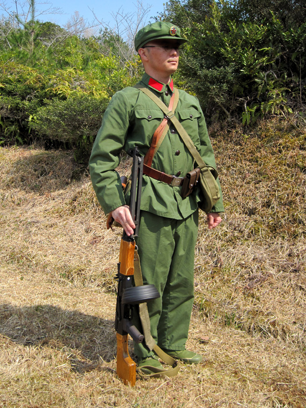 新品官給ベトナム戦争65式中国人民解放軍戦闘服上下セット 80年代制 