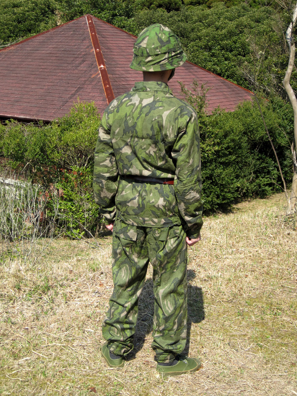 中越国境主戦場 ～ 中国人民解放軍 81式迷彩服 (実物)│ナナシノミコト