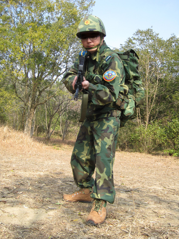 00年代的空軍傘兵 中国人民解放軍 空軍 空降兵装備 95式小銃 ナナシノミコト