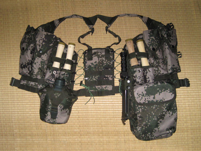 新品未使用 中国人民解放軍用林地迷彩携行具 タクティカルベストフルセット