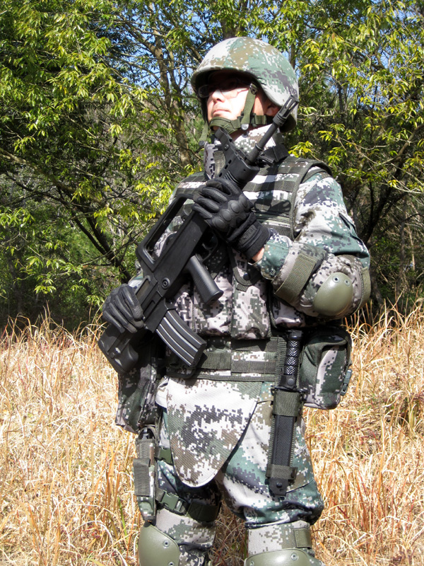 中国人民解放軍07 林地デジタル迷彩作戦訓練用カバン 中国官給品 