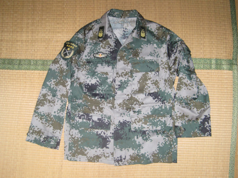 中国人民解放軍 陸軍 07式林地迷彩服セット