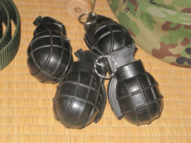 中国人民解放軍 82-2式プラスチック手榴弾 (訓練用・モデル品)