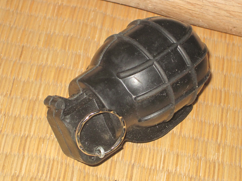 中国軍　82-2式 手榴弾 モデル　2個　新品未使用