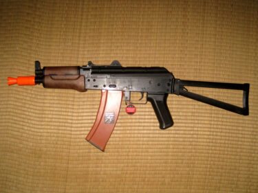 リアルで安価でローパワー ～ AKS-74U クリンコフ (アカデミー製・10禁電動ガン)